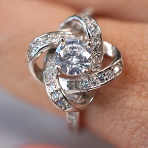 Celtic Knot 18K White Gold Ring